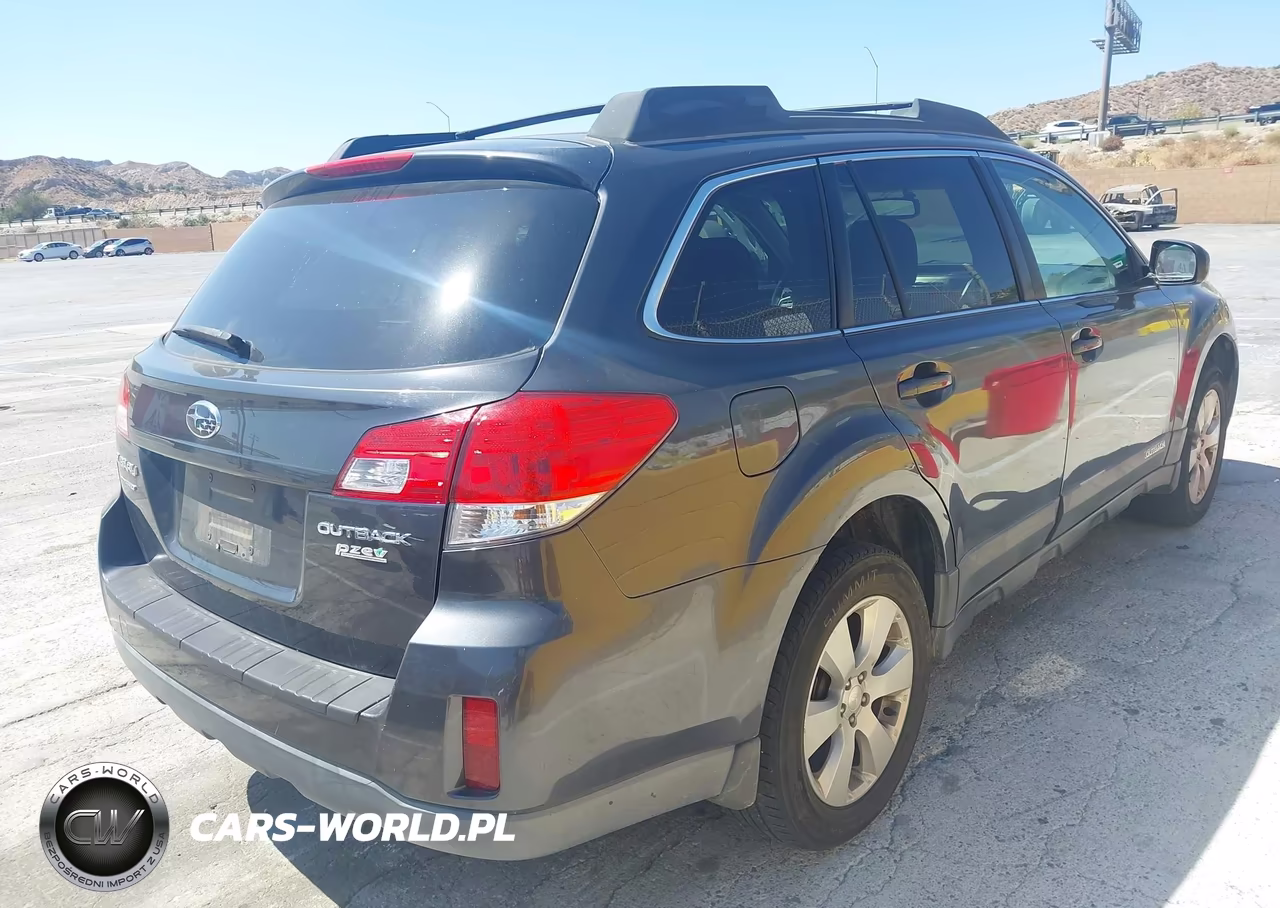 2012 Subaru Outback 2.5I Premium VIN:4S4BRBGC8C3245444 - 4