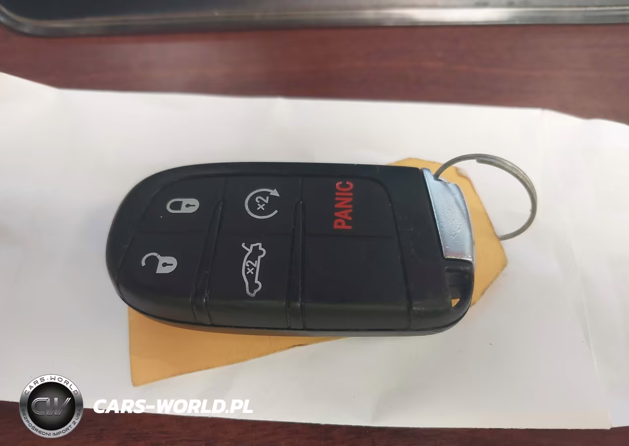 2019 Chrysler 300 300S VIN:2C3CCABG7KH590883 - 11