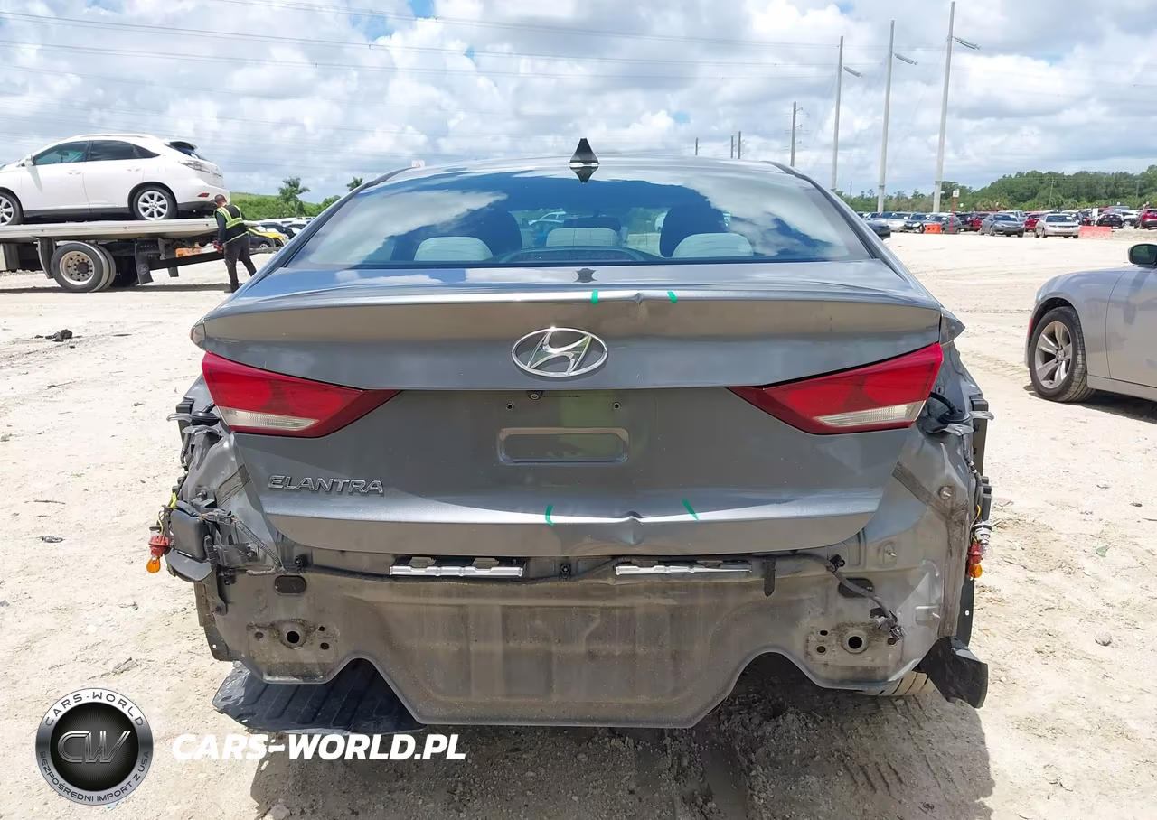 2018 Hyundai Elantra Sel VIN:5NPD84LF5JH241106 - 17