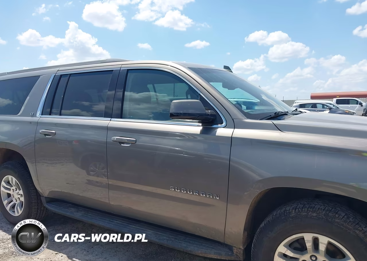 2018 Chevrolet Suburban Lt VIN:1GNSCHKC5JR397411 - 13