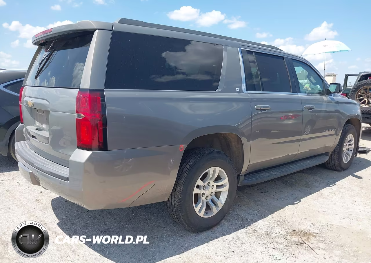 2018 Chevrolet Suburban Lt VIN:1GNSCHKC5JR397411 - 4