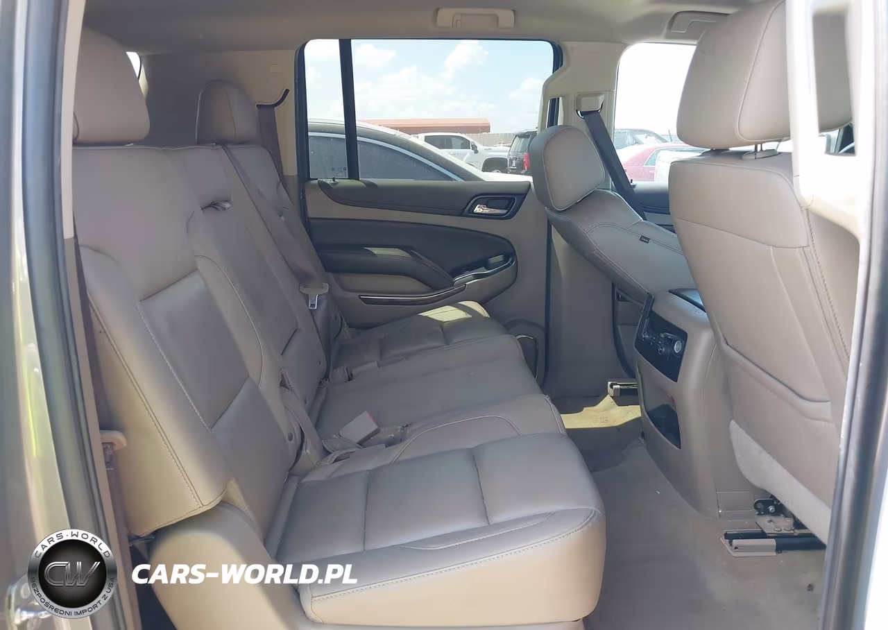 2018 Chevrolet Suburban Lt VIN:1GNSCHKC5JR397411 - 8