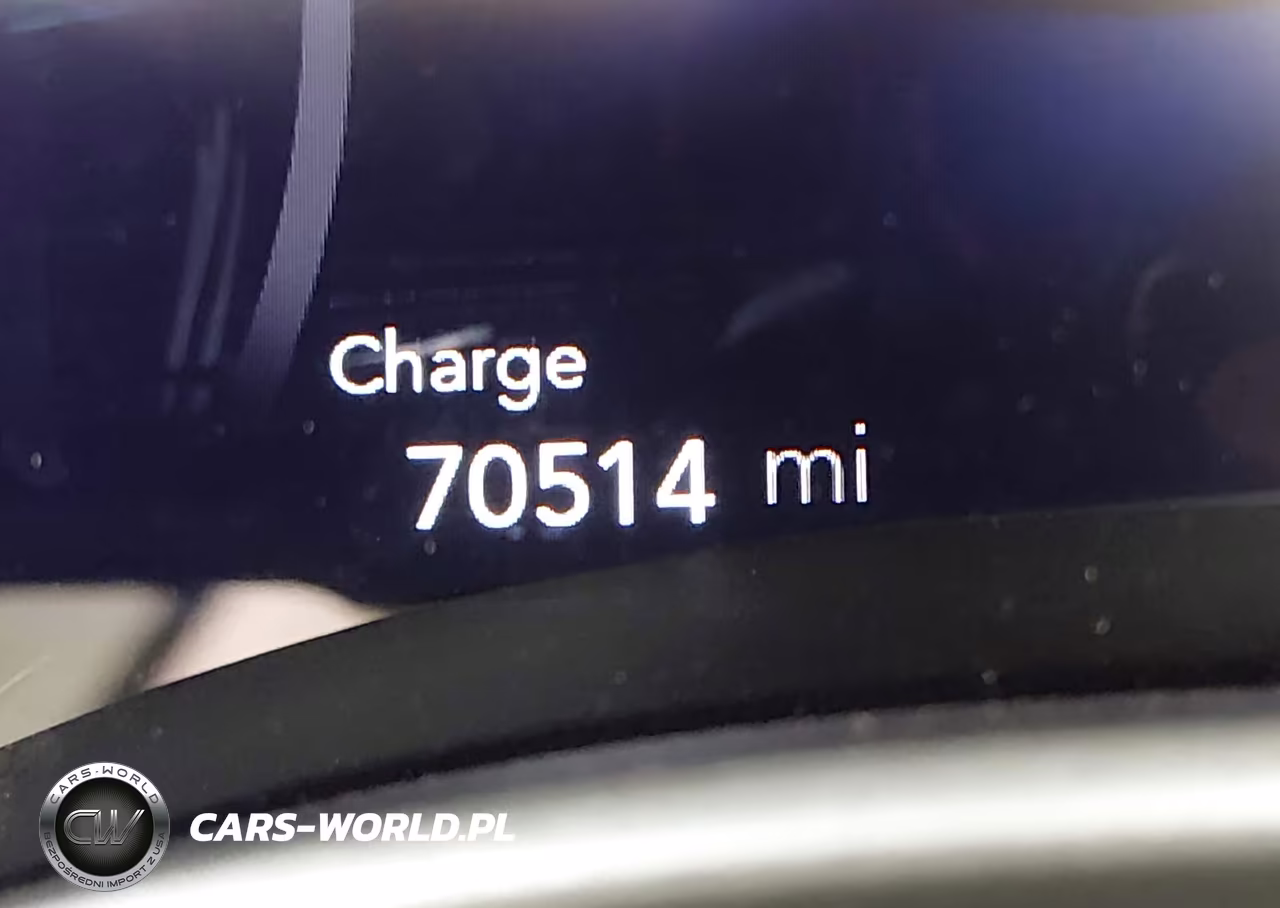 2018 Chrysler Pacifica Hybrid Touring Plus VIN:2C4RC1H71JR311661 - 15