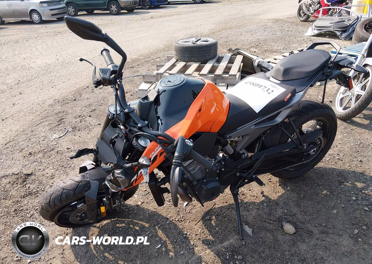 2024 Ktm 790 Duke VIN:LCETU7404RH710392 - 2
