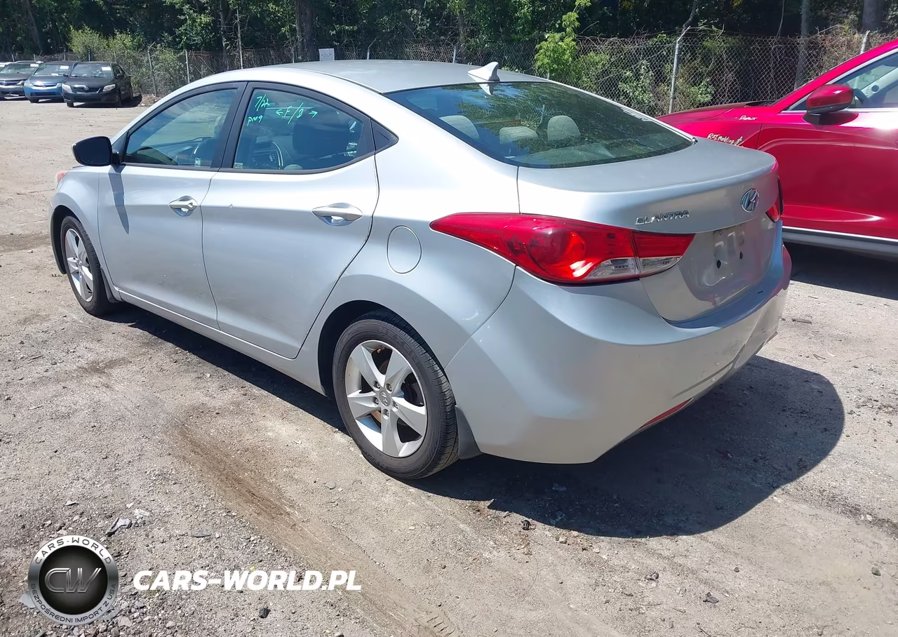 2013 Hyundai Elantra Gls VIN:5NPDH4AE5DH345383 - 3