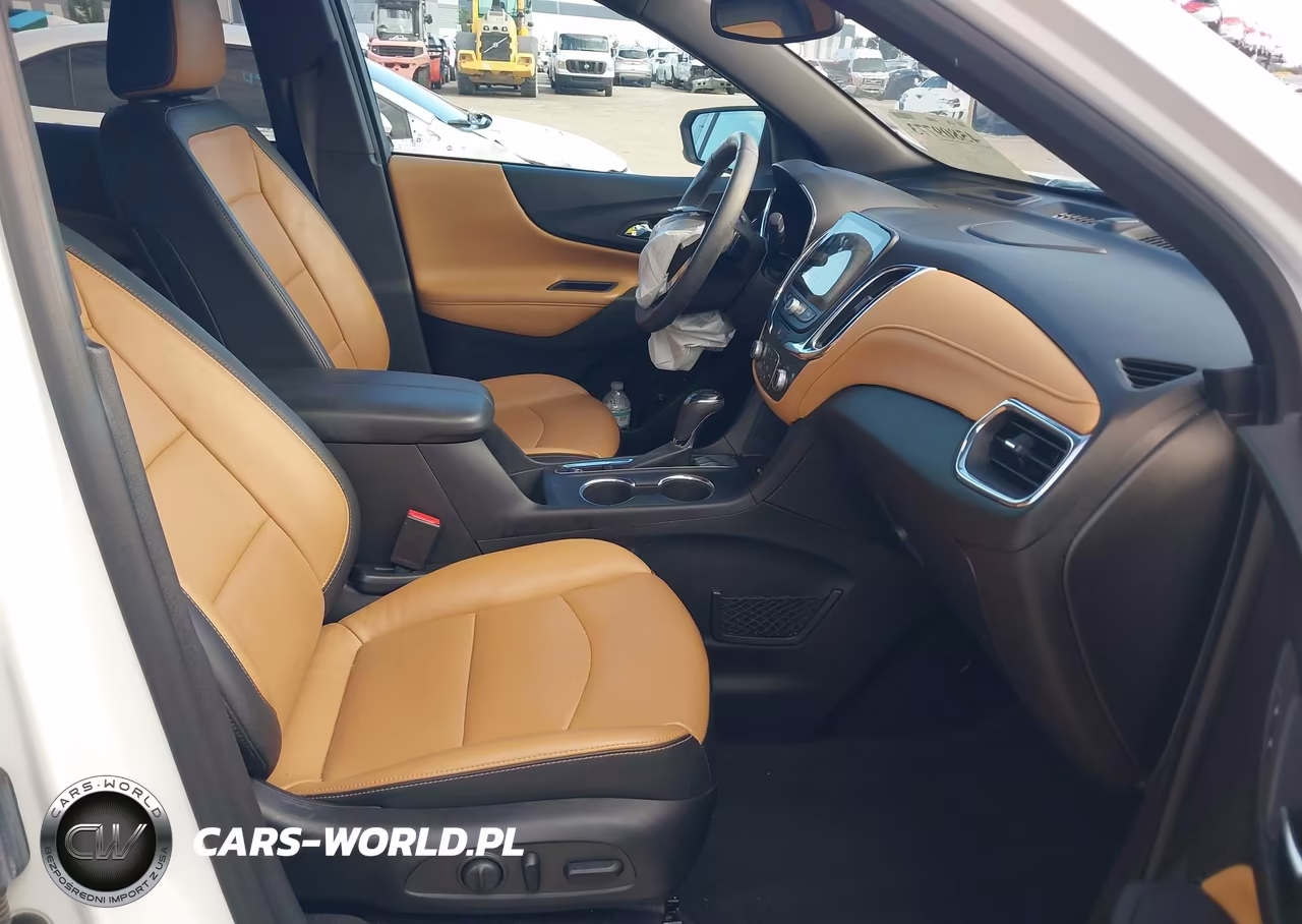 2018 Chevrolet Equinox Premier VIN:2GNAXMEV0J6100899 - 5