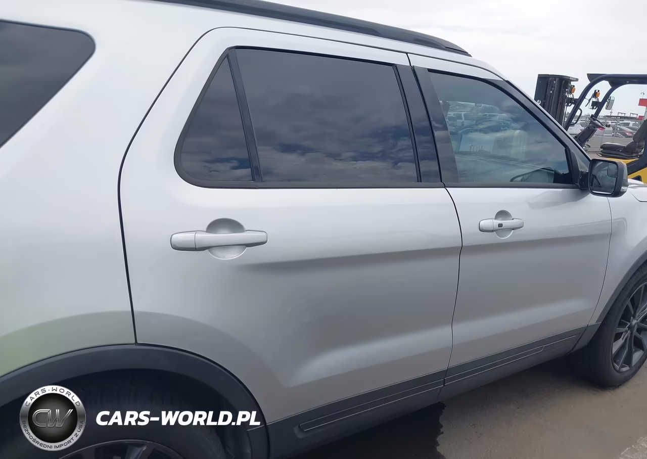 2018 Ford Explorer Xlt VIN:1FM5K7D82JGA80981 - 13