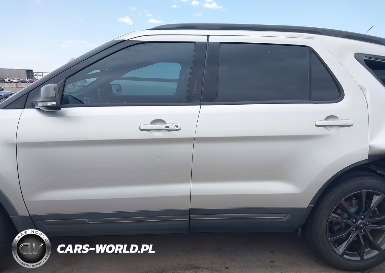2018 Ford Explorer Xlt VIN:1FM5K7D82JGA80981 - 14