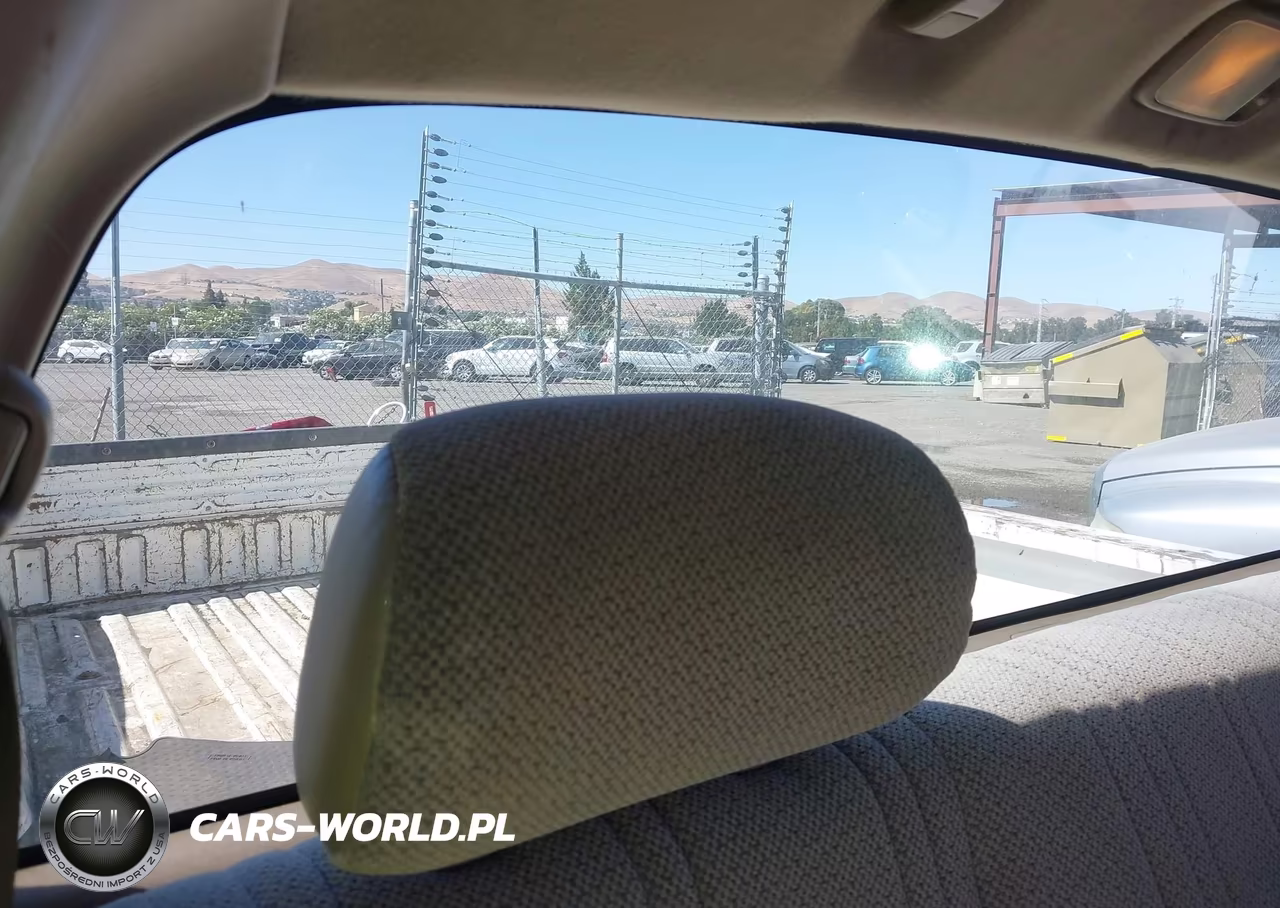 2003 Toyota Tundra VIN:5TBJN32153S416987 - 8