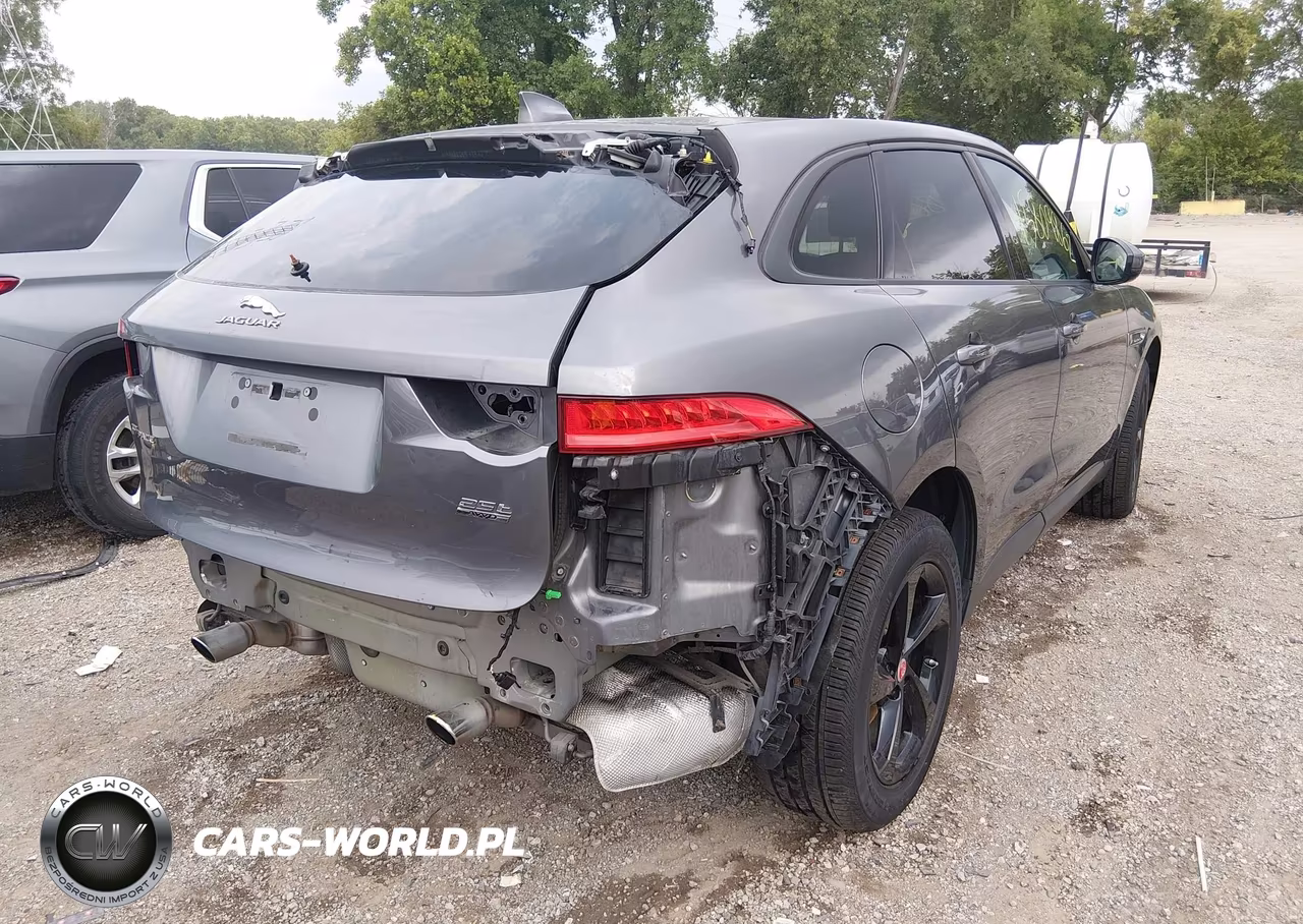 2018 Jaguar F-Pace 25T Premium VIN:SADCJ2FX8JA267493 - 4