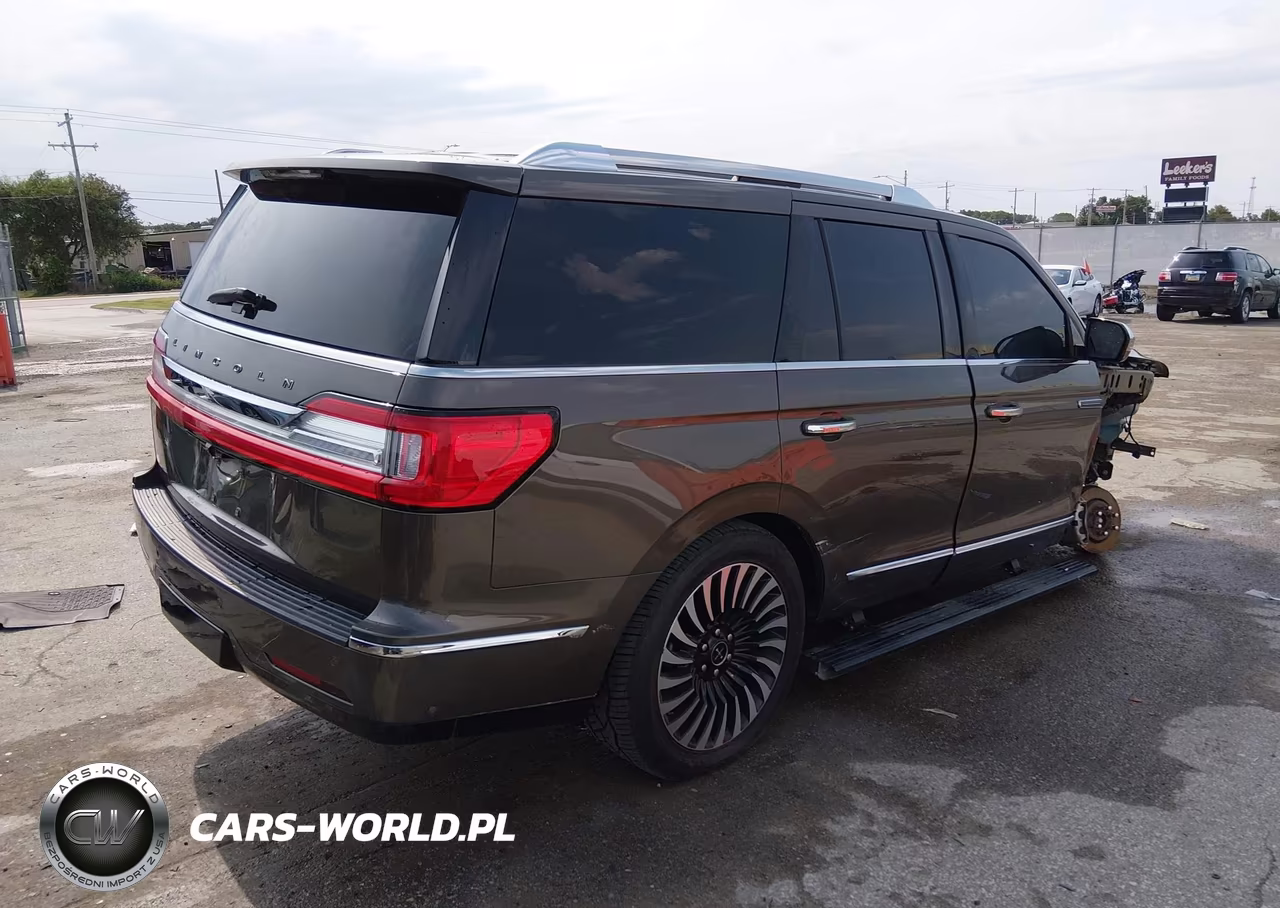 2019 Lincoln Navigator Black Label VIN:5LMJJ2TTXKEL10397 - 4