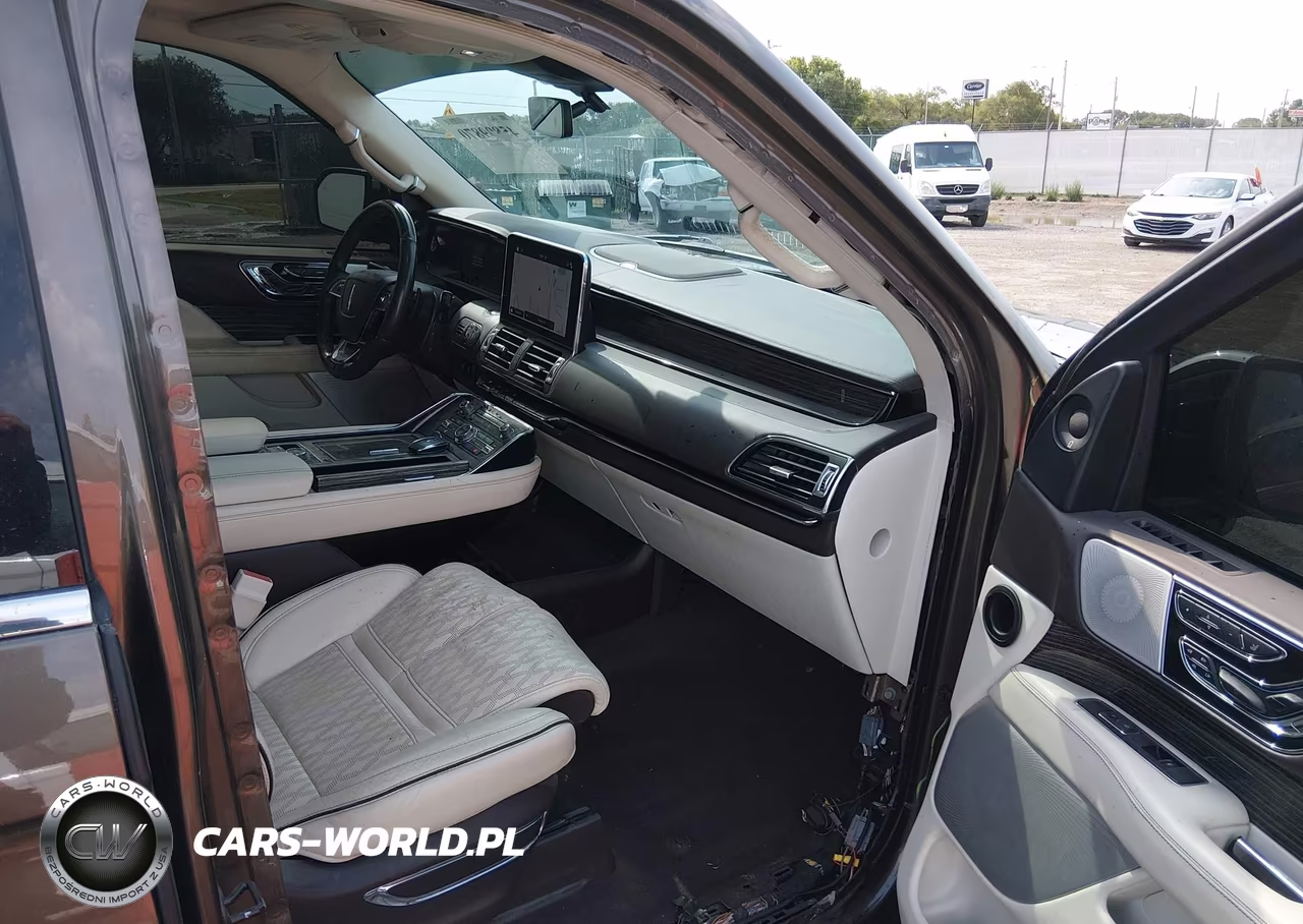 2019 Lincoln Navigator Black Label VIN:5LMJJ2TTXKEL10397 - 5