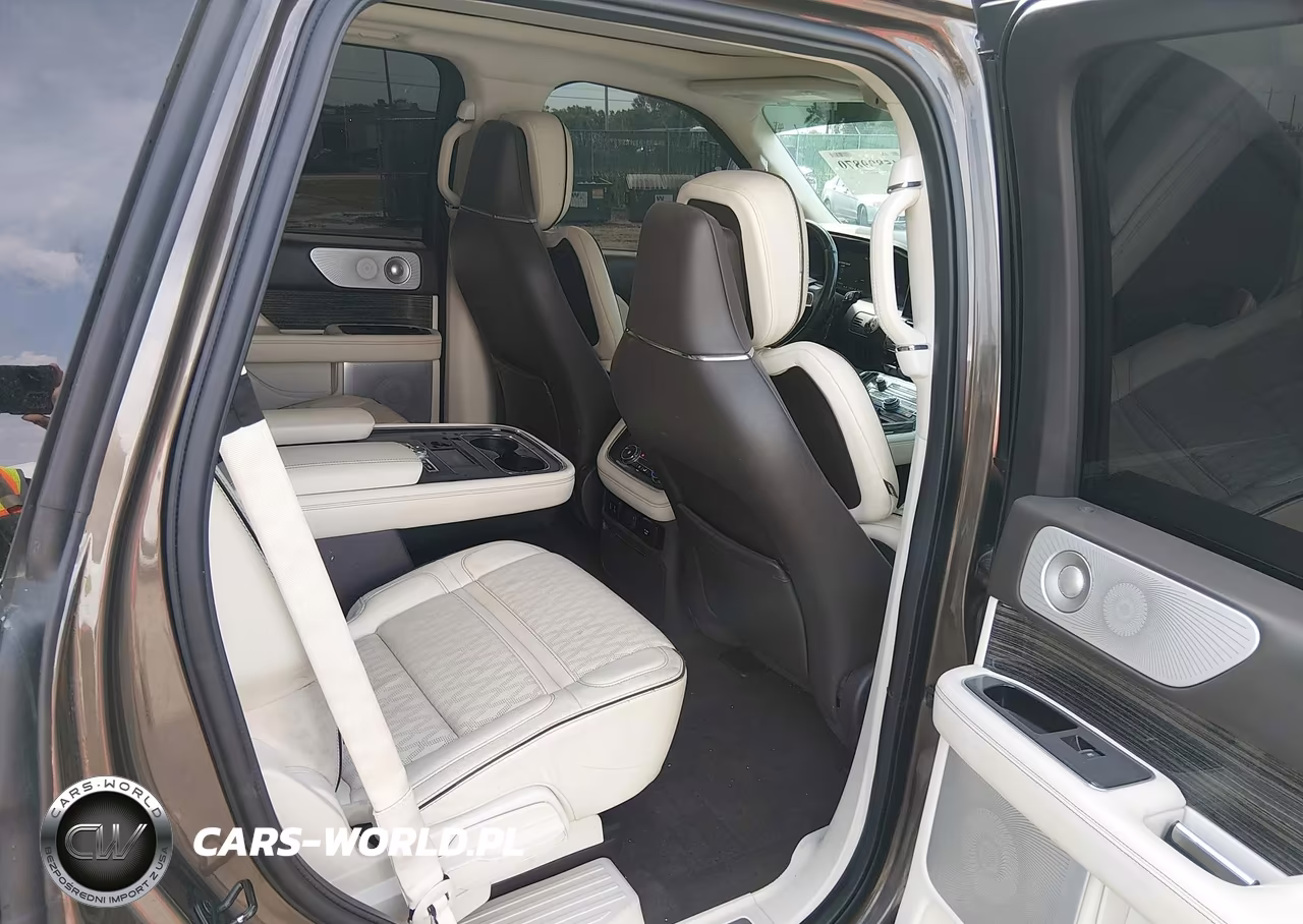 2019 Lincoln Navigator Black Label VIN:5LMJJ2TTXKEL10397 - 8