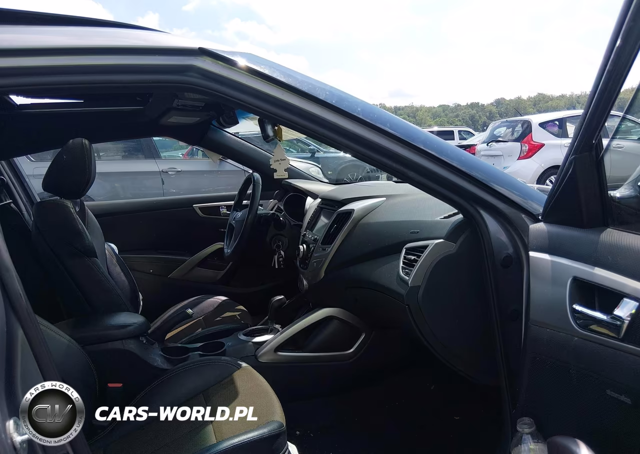 2016 Hyundai Veloster VIN:KMHTC6AD7GU267580 - 5
