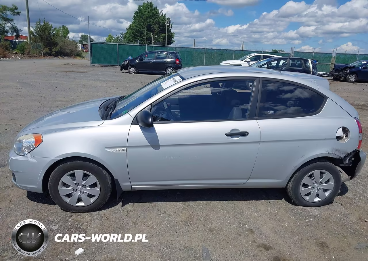 2009 Hyundai Accent Gs VIN:KMHCM36C59U116820 - 14