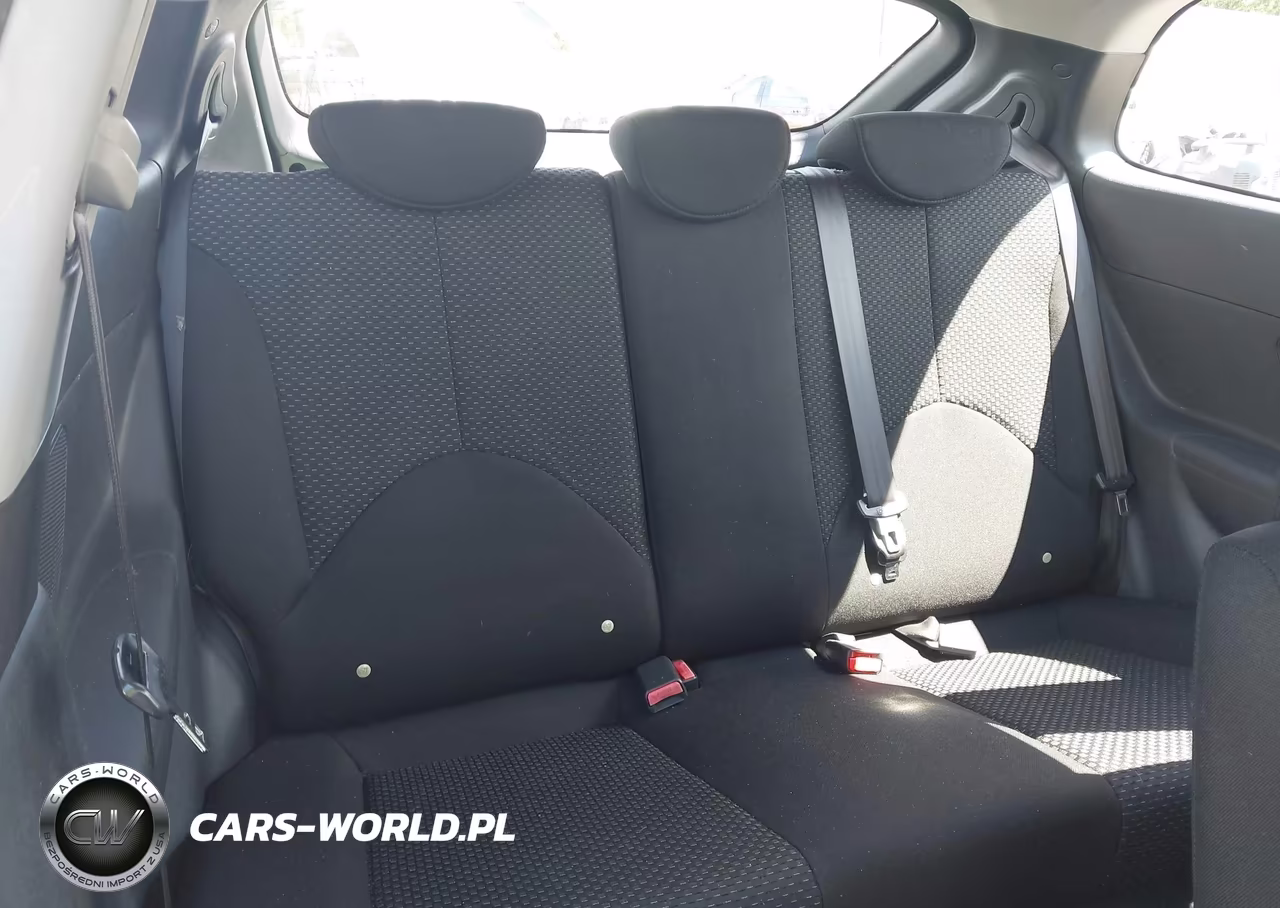 2009 Hyundai Accent Gs VIN:KMHCM36C59U116820 - 8