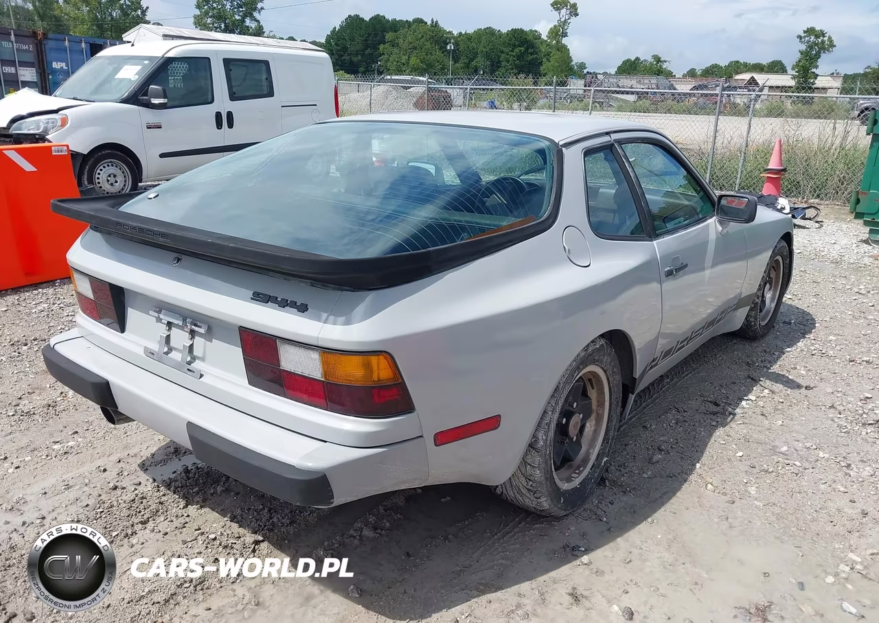 1984 Porsche 944 VIN:WP0AA0942EN465607 - 4