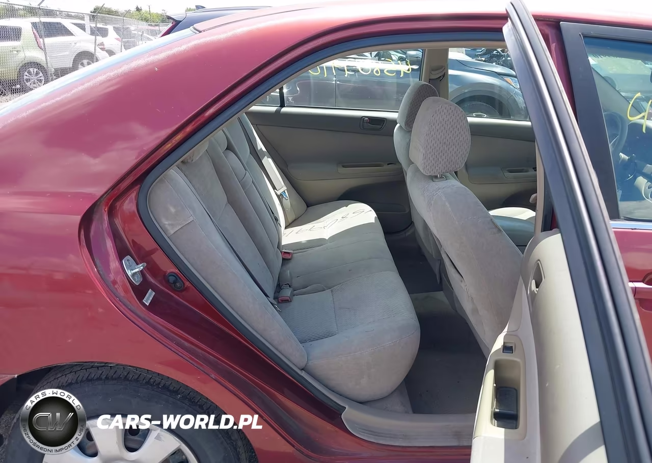 2004 Toyota Camry Le VIN:4T1BE30KX4U281974 - 8