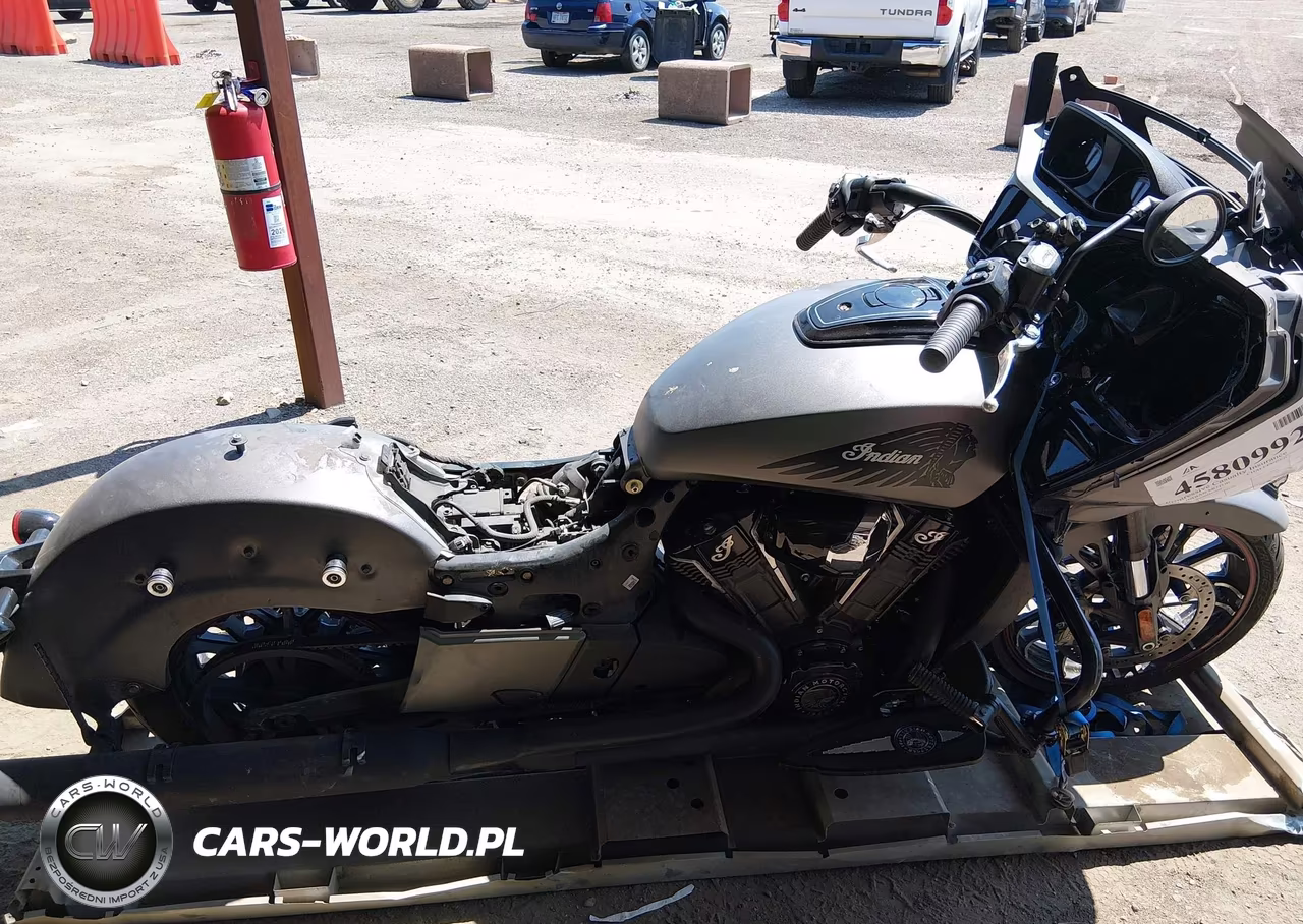 2023 Indian Motorcycle Co. Challenger Dark Horse VIN:56KLCCRR9P3422469 - 12