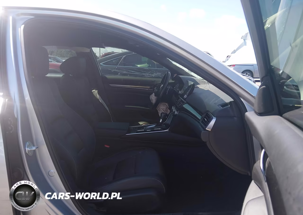 2022 Honda Accord Sport VIN:1HGCV1F33NA067930 - 5