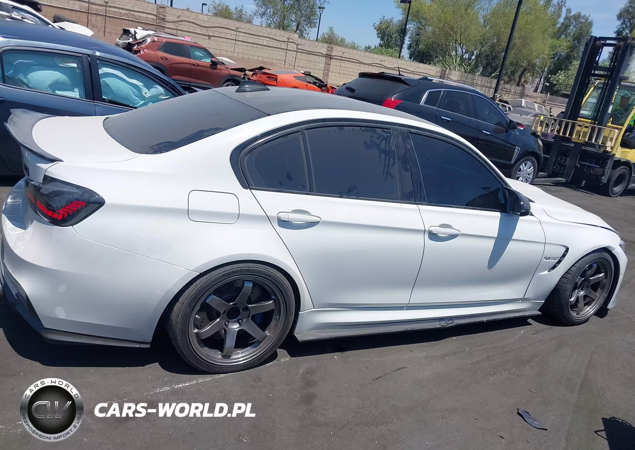 2018 BMW M3 VIN:WBS8M9C59J5L00569 - 13