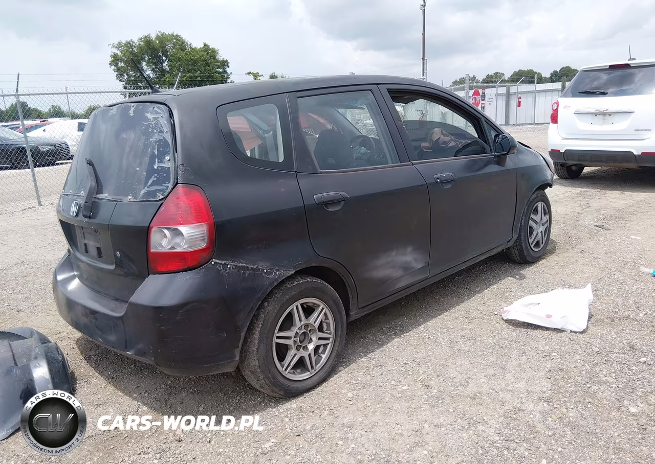 2008 Honda Fit VIN:JHMGD38448S060972 - 4