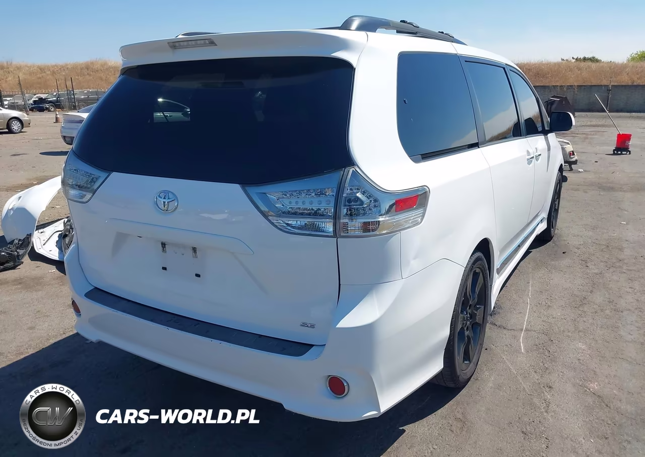 2016 Toyota Sienna Se 8 Passenger VIN:5TDXK3DCXGS710898 - 4