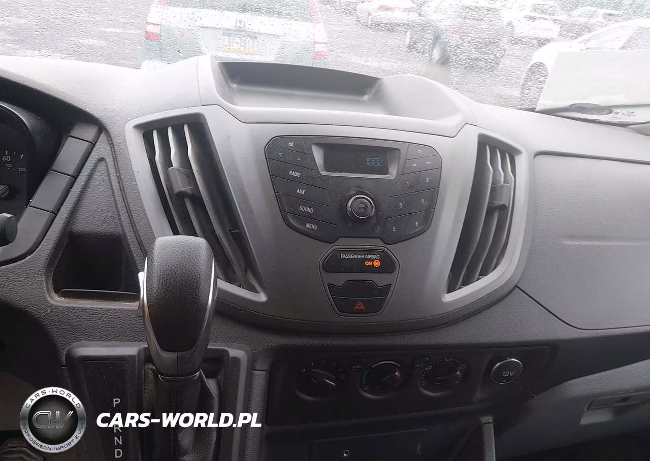 2018 Ford Transit-250 VIN:1FTYR2CG9JKB24111 - 17