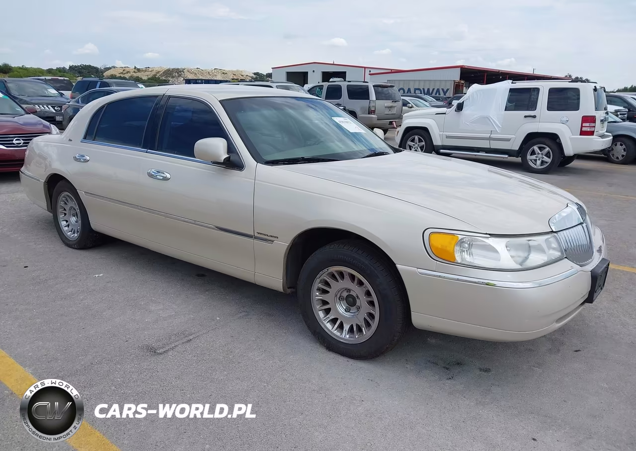 2002 Lincoln Town Car Cartier