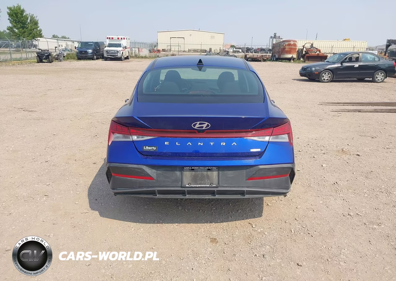 2024 Hyundai Elantra Hybrid Blue VIN:KMHLM4DJ3RU120985 - 16