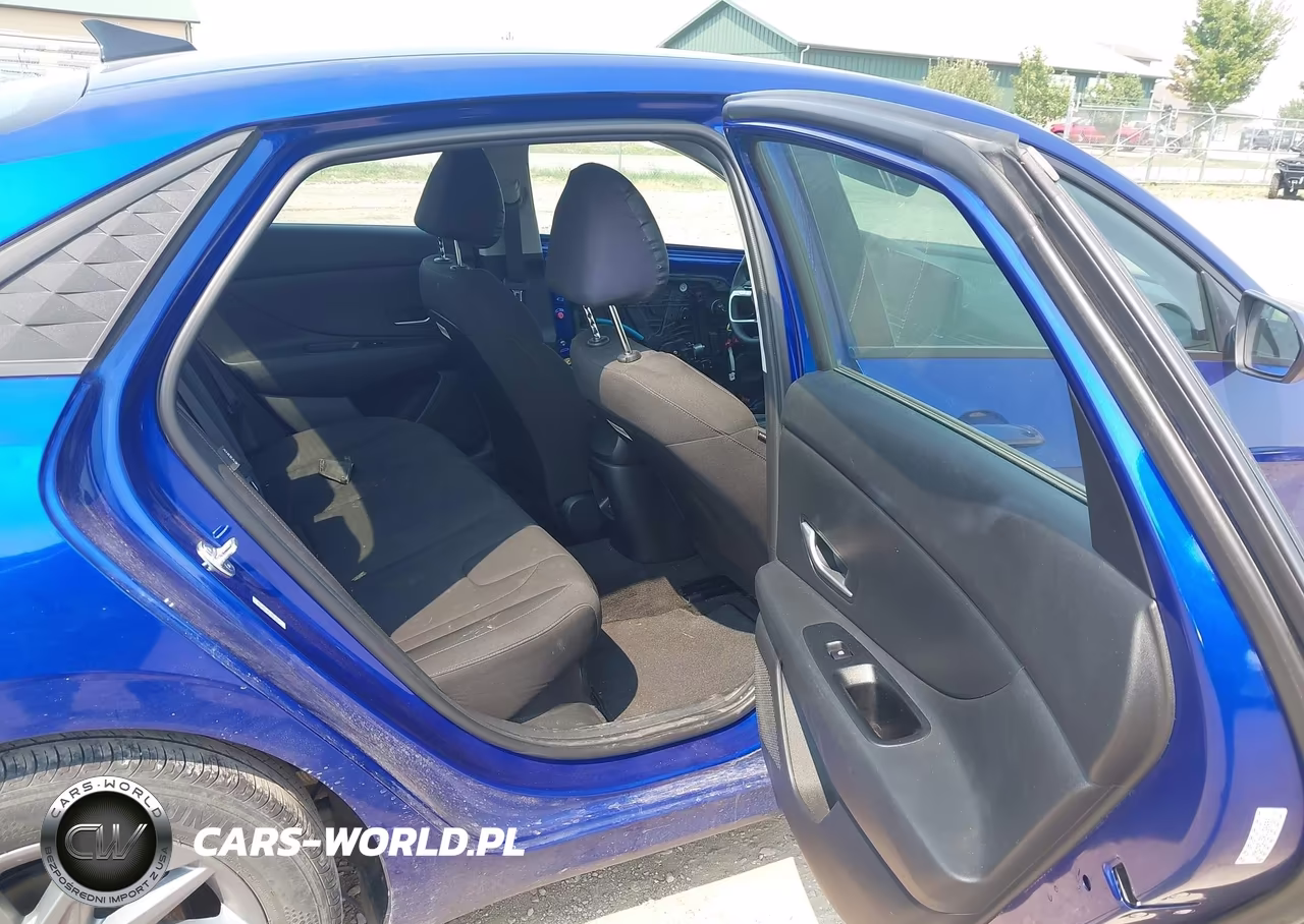 2024 Hyundai Elantra Hybrid Blue VIN:KMHLM4DJ3RU120985 - 8