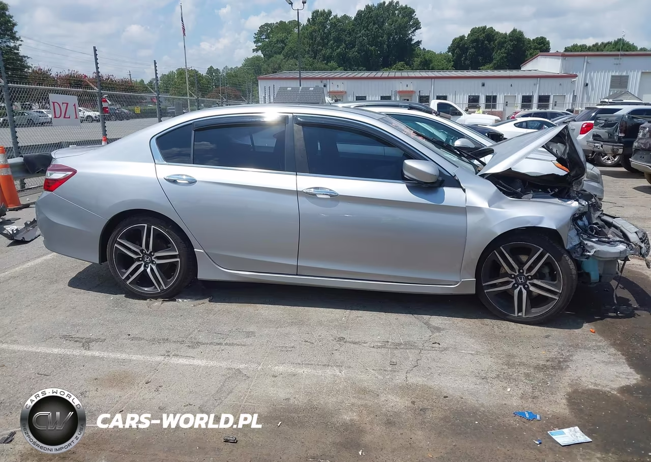 2017 Honda Accord Sport VIN:1HGCR2F5XHA082814 - 12