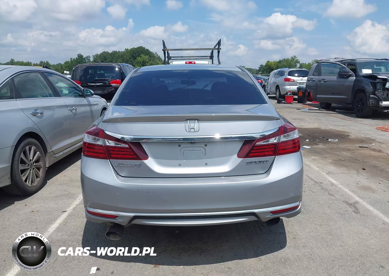 2017 Honda Accord Sport VIN:1HGCR2F5XHA082814 - 15