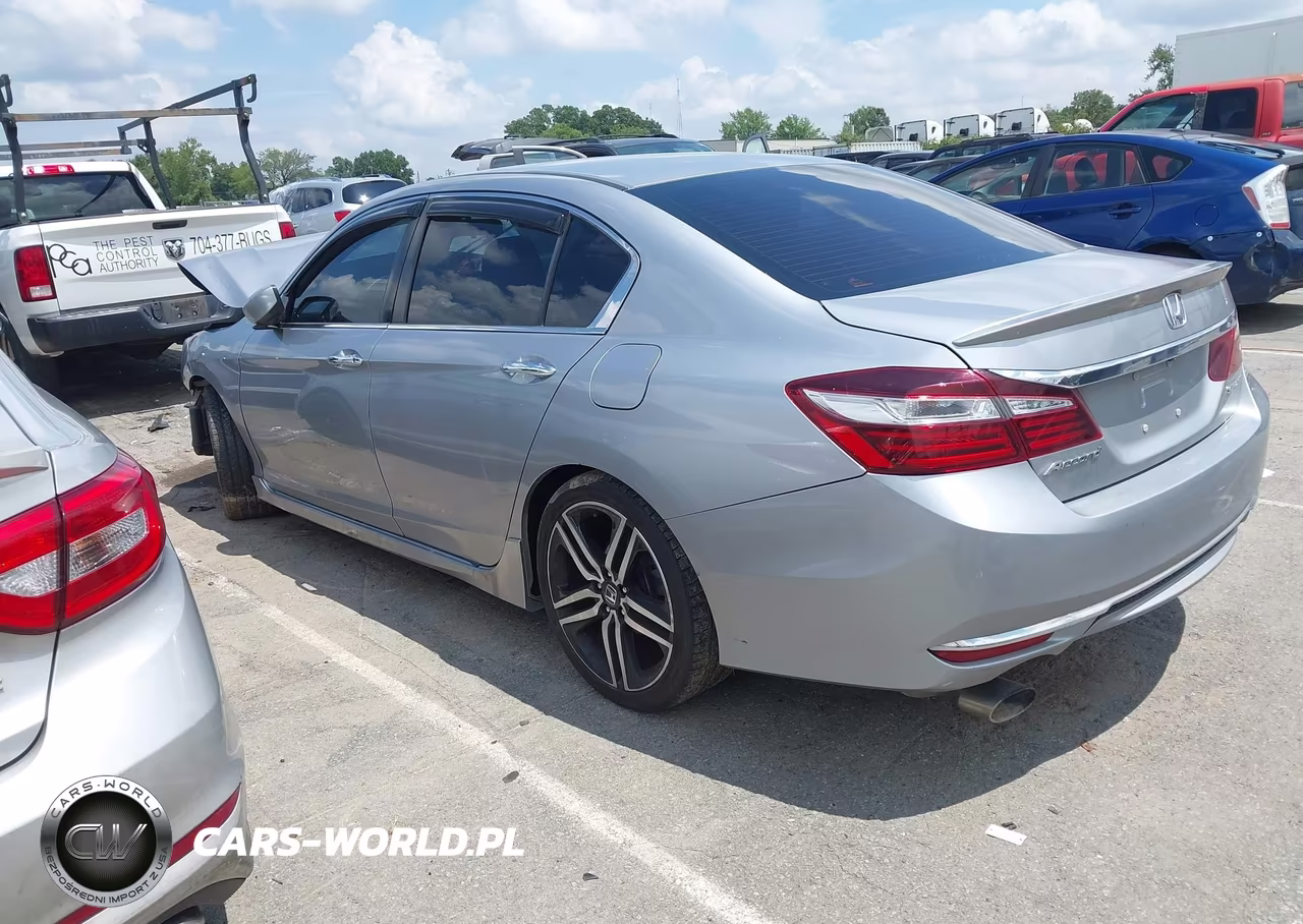 2017 Honda Accord Sport VIN:1HGCR2F5XHA082814 - 3