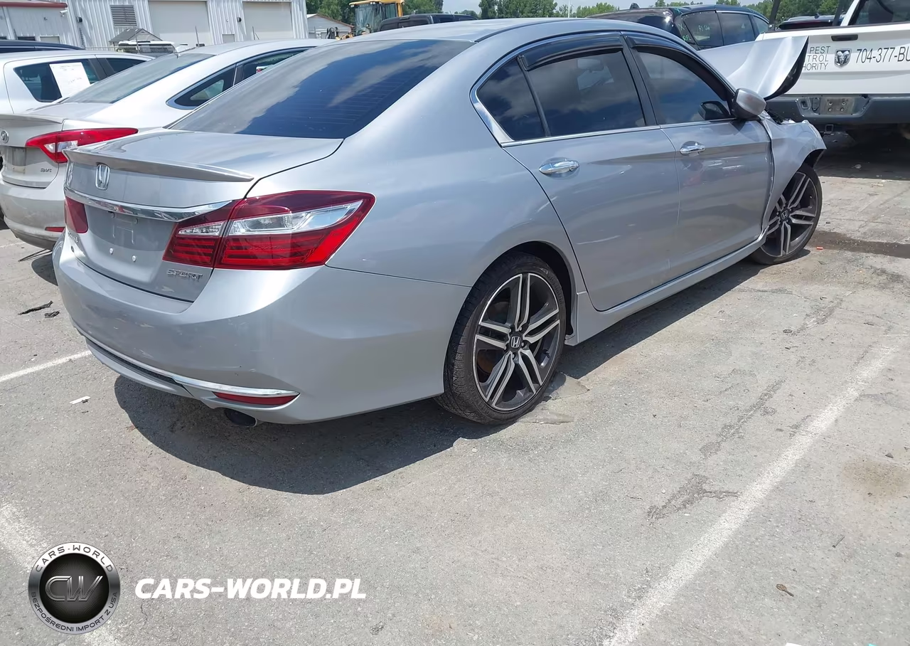 2017 Honda Accord Sport VIN:1HGCR2F5XHA082814 - 4