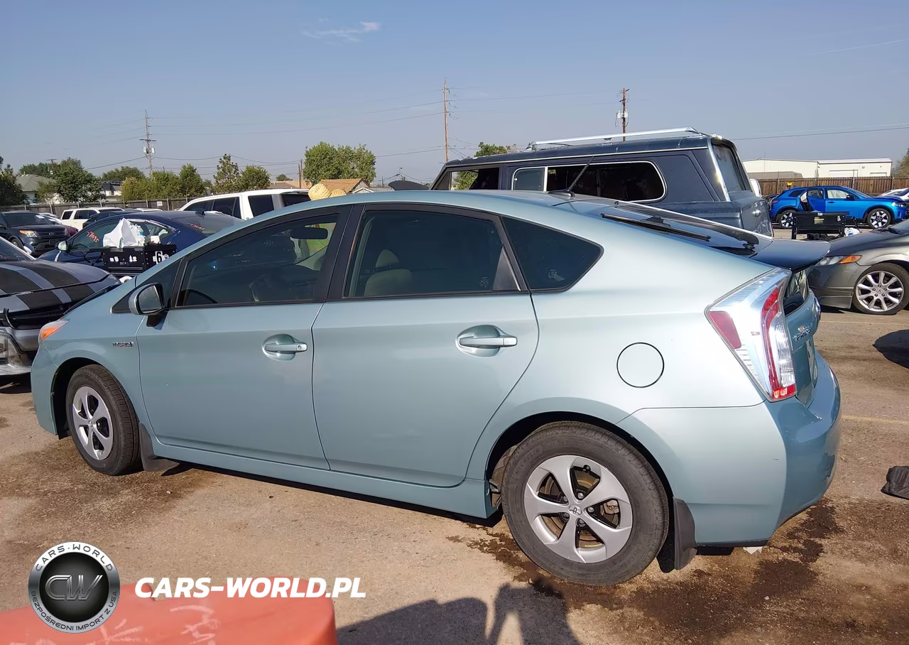 2013 Toyota Prius Three VIN:JTDKN3DU0D1620145 - 14