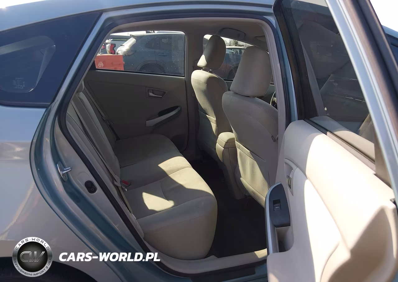 2013 Toyota Prius Three VIN:JTDKN3DU0D1620145 - 8
