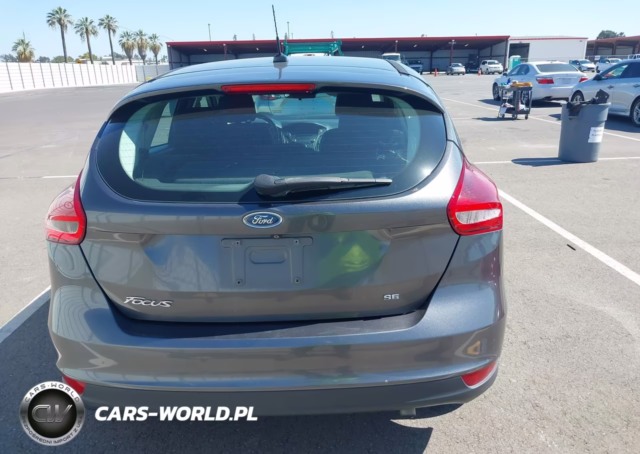 2017 Ford Focus Se VIN:1FADP3K23HL215031 - 17