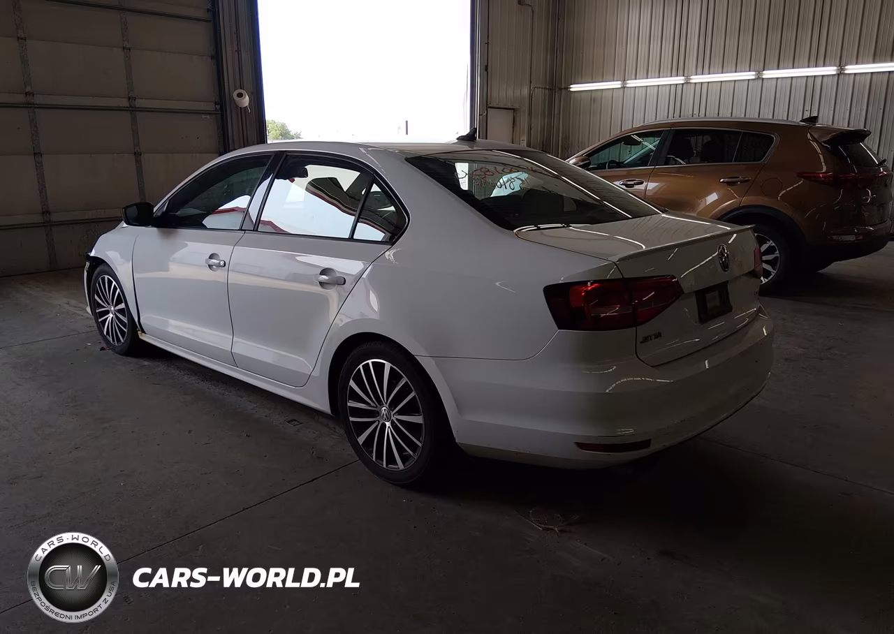 2015 Volkswagen Jetta 1.8T Sport VIN:3VWD17AJ4FM425223 - 3