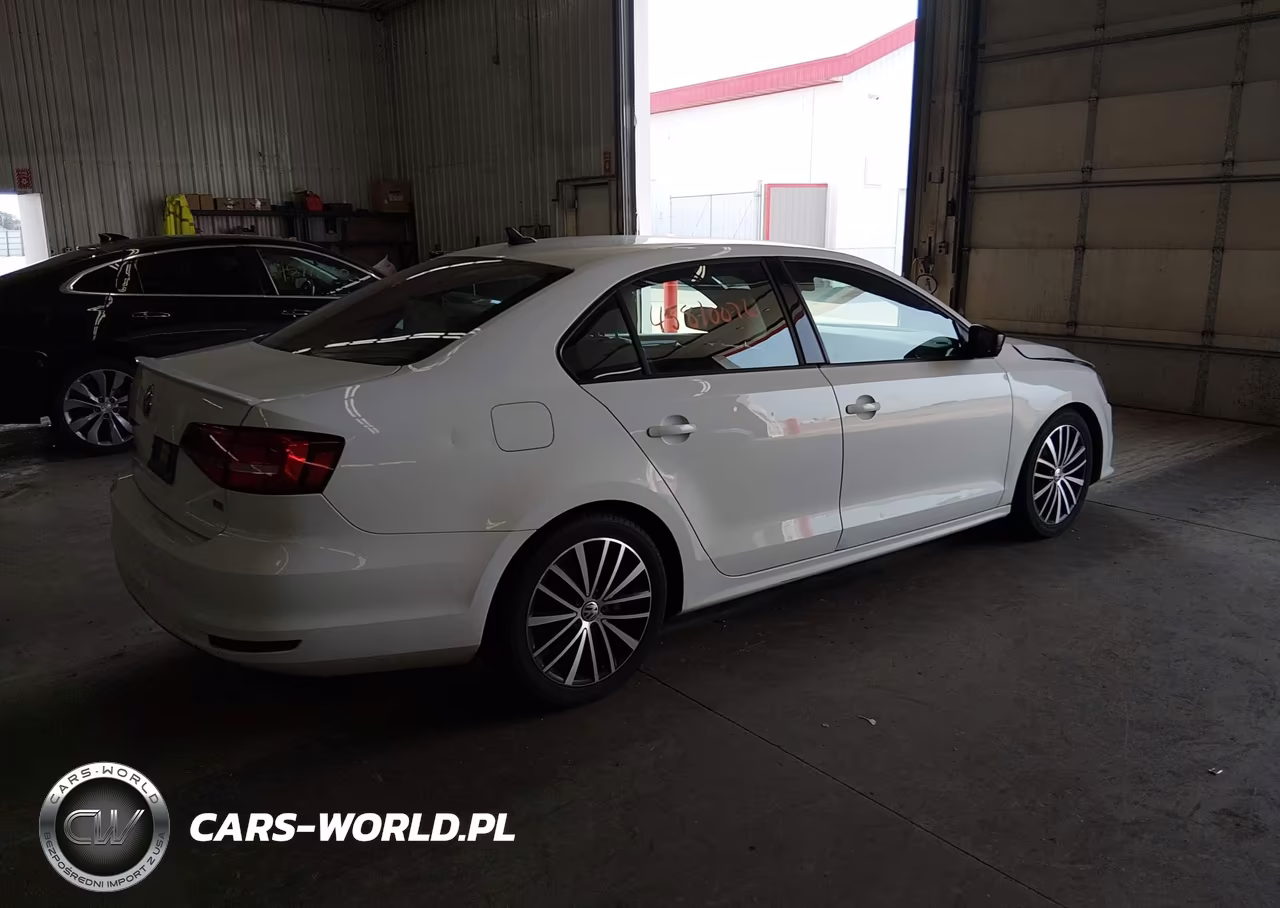 2015 Volkswagen Jetta 1.8T Sport VIN:3VWD17AJ4FM425223 - 4
