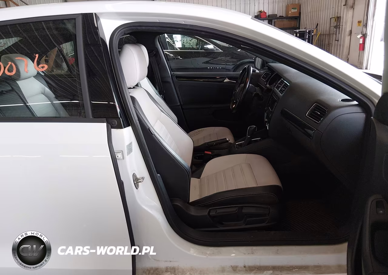 2015 Volkswagen Jetta 1.8T Sport VIN:3VWD17AJ4FM425223 - 5