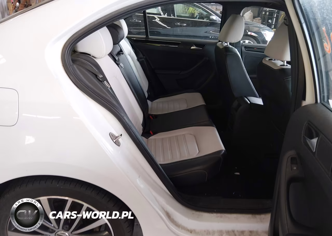 2015 Volkswagen Jetta 1.8T Sport VIN:3VWD17AJ4FM425223 - 8