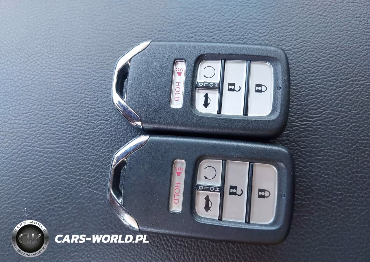 2021 Honda Accord Hybrid Touring VIN:1HGCV3F96MA014640 - 11