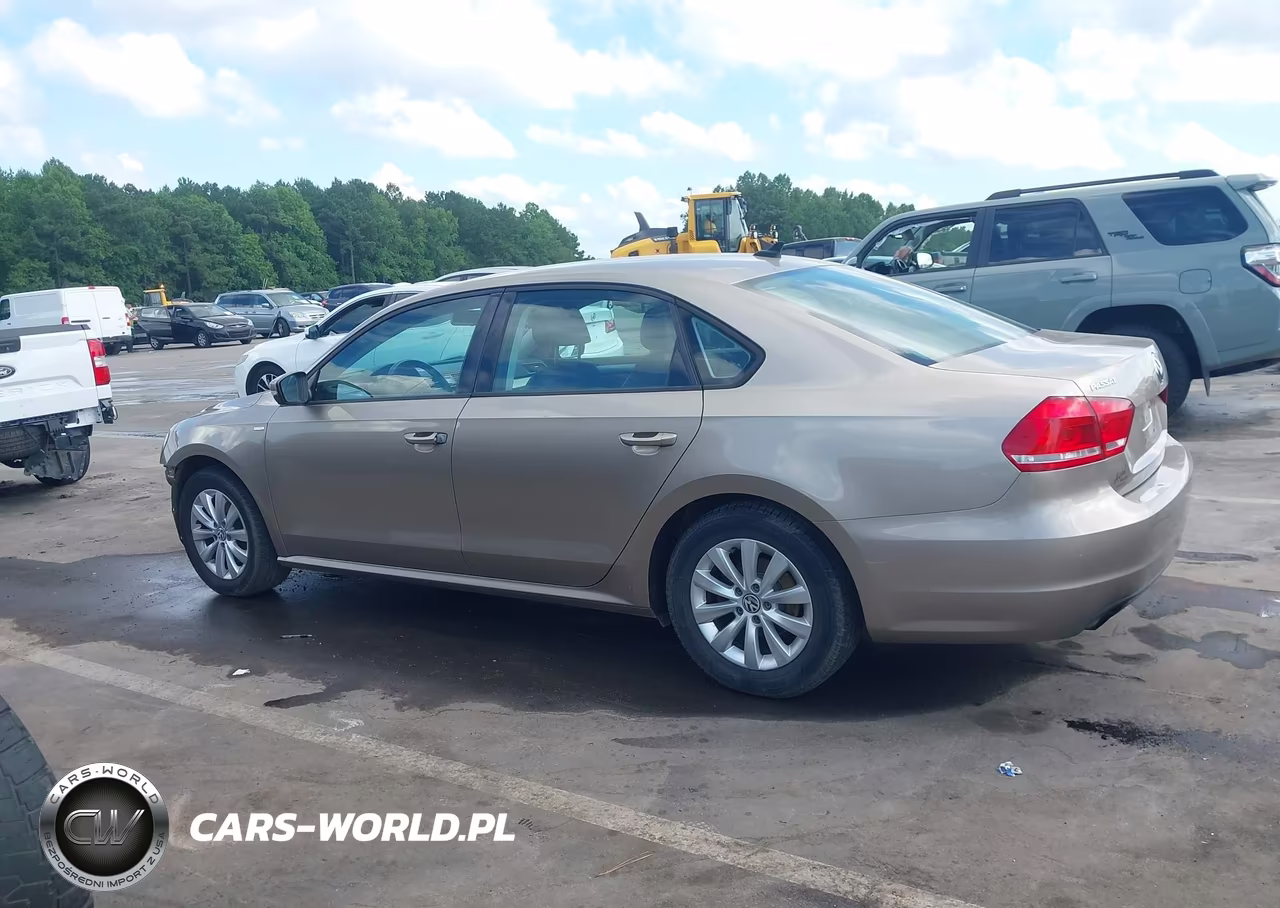 2015 Volkswagen Passat 1.8T Wolfsburg Edition VIN:1VWAT7A32FC043045 - 15