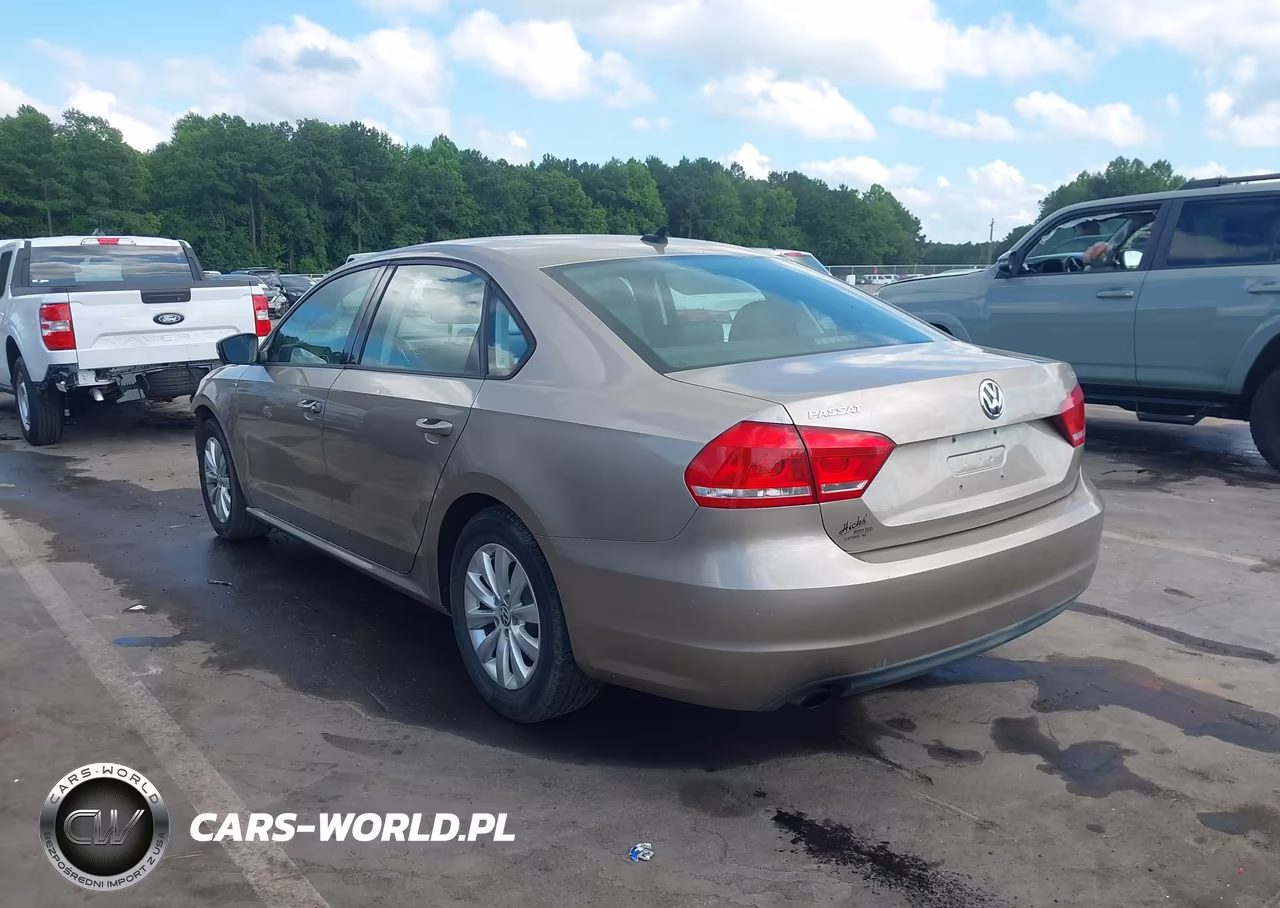 2015 Volkswagen Passat 1.8T Wolfsburg Edition VIN:1VWAT7A32FC043045 - 3