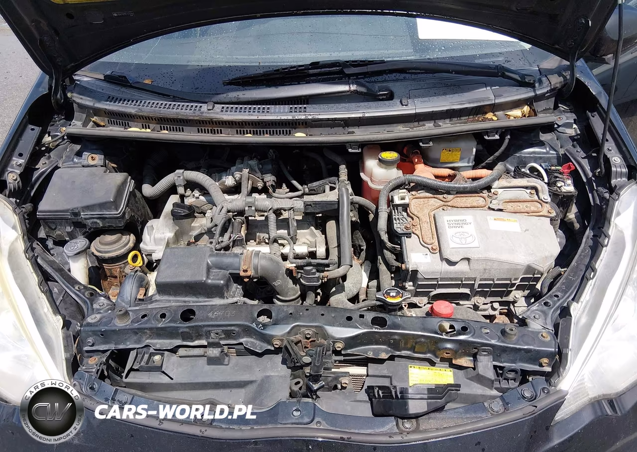 2014 Toyota Prius C Two VIN:JTDKDTB32E1073796 - 10