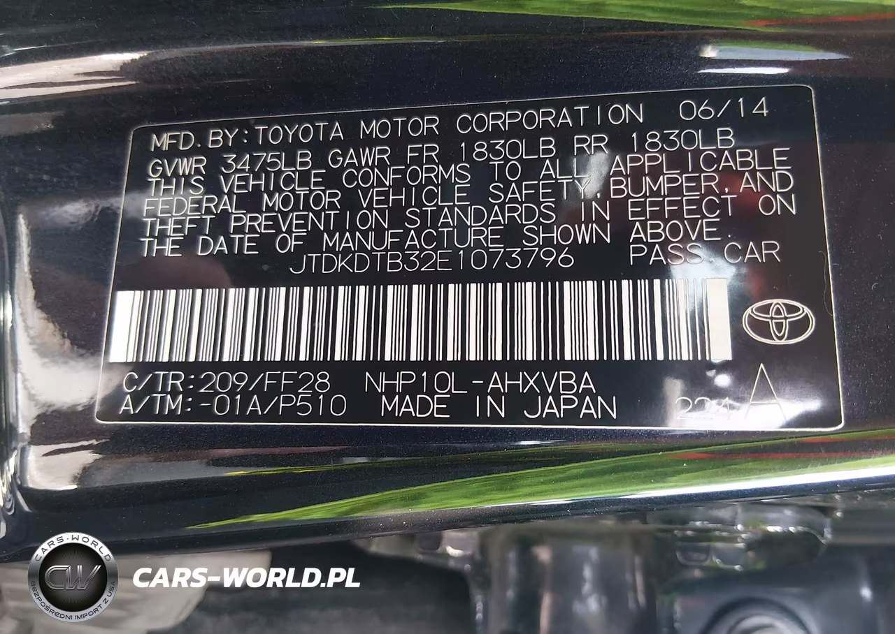 2014 Toyota Prius C Two VIN:JTDKDTB32E1073796 - 9