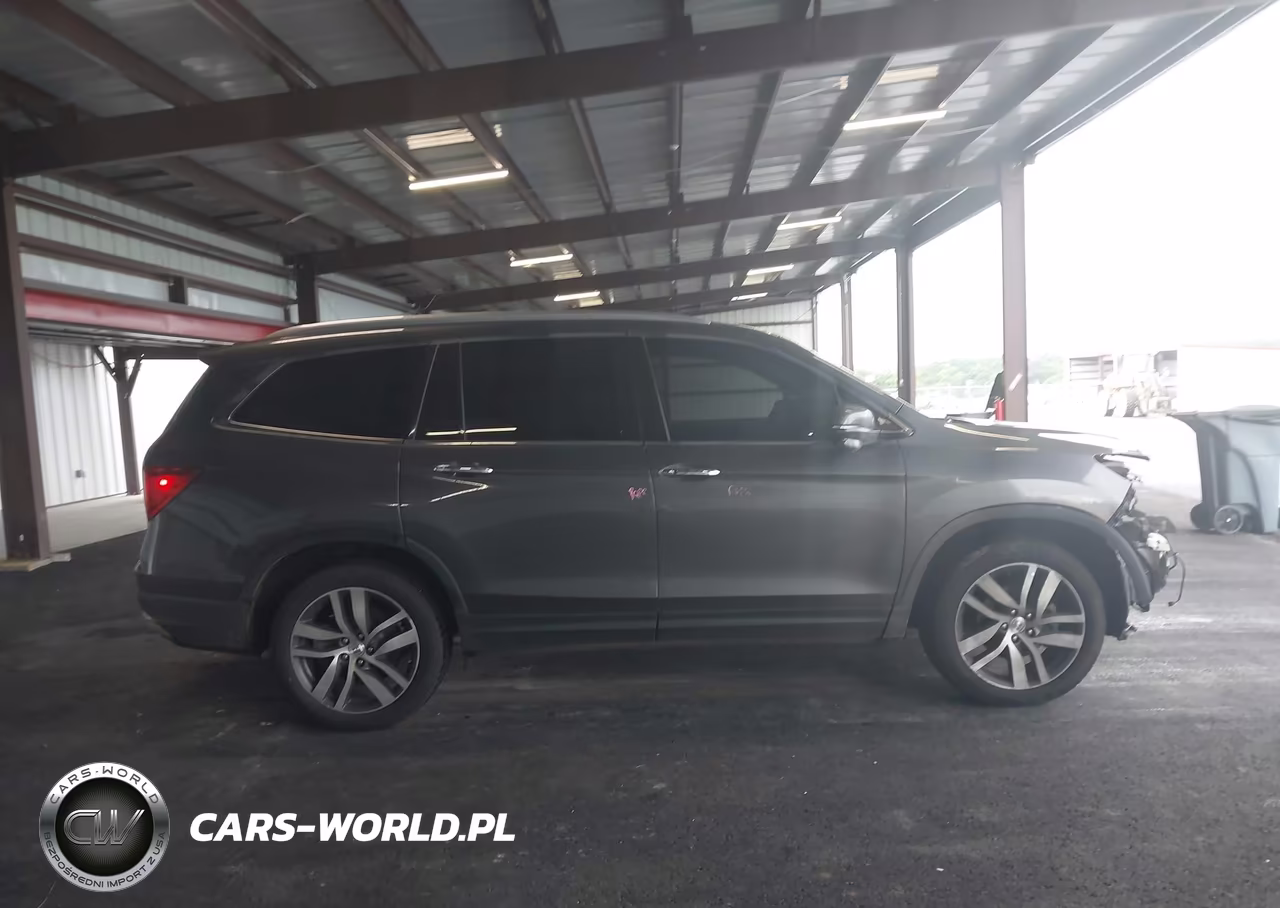 2018 Honda Pilot Touring VIN:5FNYF5H94JB010292 - 12