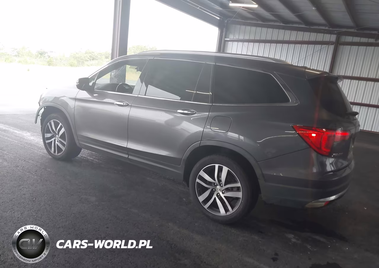 2018 Honda Pilot Touring VIN:5FNYF5H94JB010292 - 3