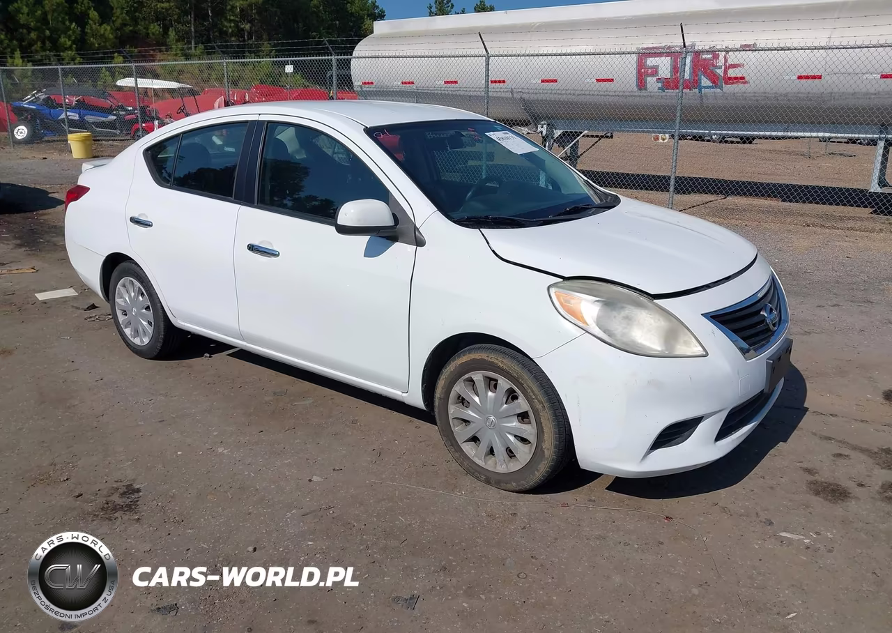 2013 Nissan Versa 1.6 Sv
